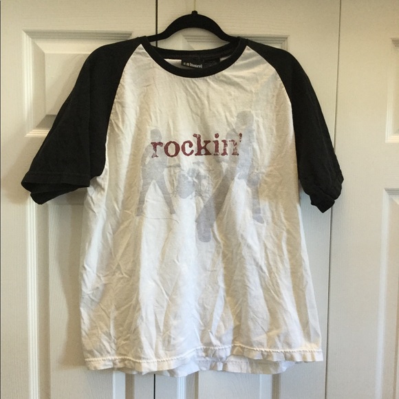 Raglan sleeve graphic tee Men’s Large - Picture 1 of 2